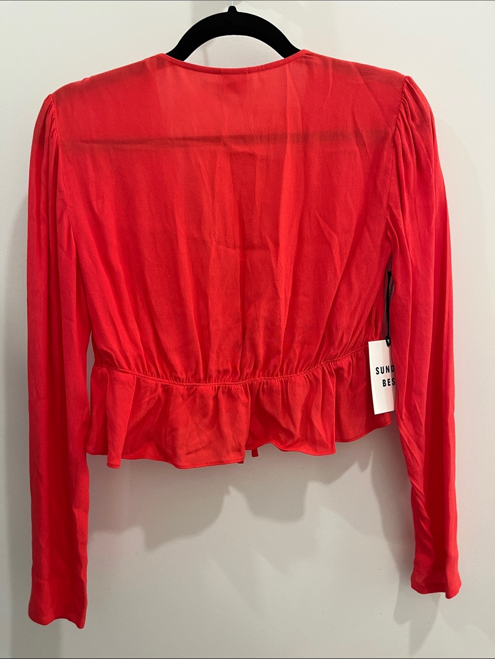Aritzia Sunday Best Tie-Front V-Neck Cropped Long Sleeve Top- size XS NWT - Picture 8 of 8
